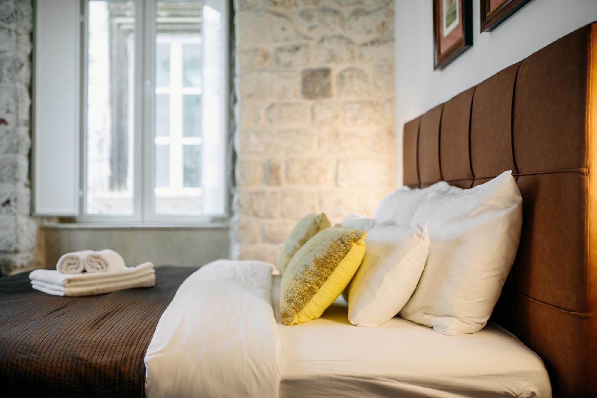 Central W Apartment & Rooms By Duhomes Ragusa Esterno foto